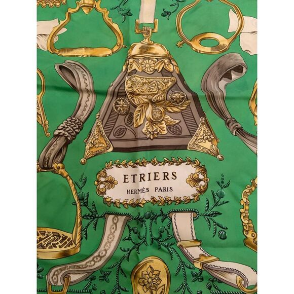 Vintage Hermes Silk Scarf 34" x 35" - Picture 4 of 5